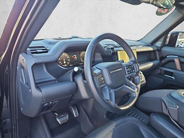 Used 2023 Land Rover Defender 90 X AWD/4WD image 10