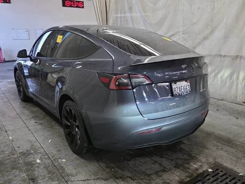 Used 2021 Tesla Model Y Long Range AWD/4WD image 3