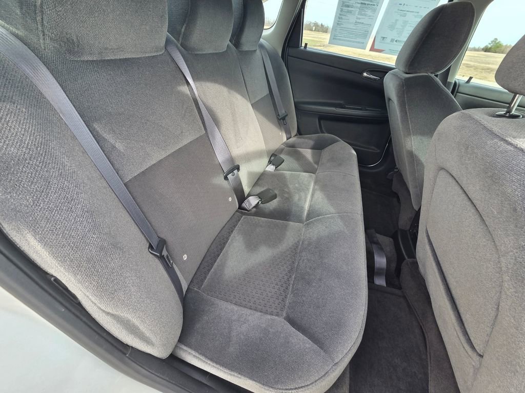 Used 2011 Chevrolet Impala LT image 24