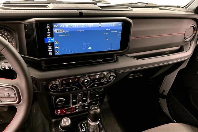 Used 2024 Jeep Wrangler Unlimited Rubicon w/ Technology Group AWD/4WD image 29