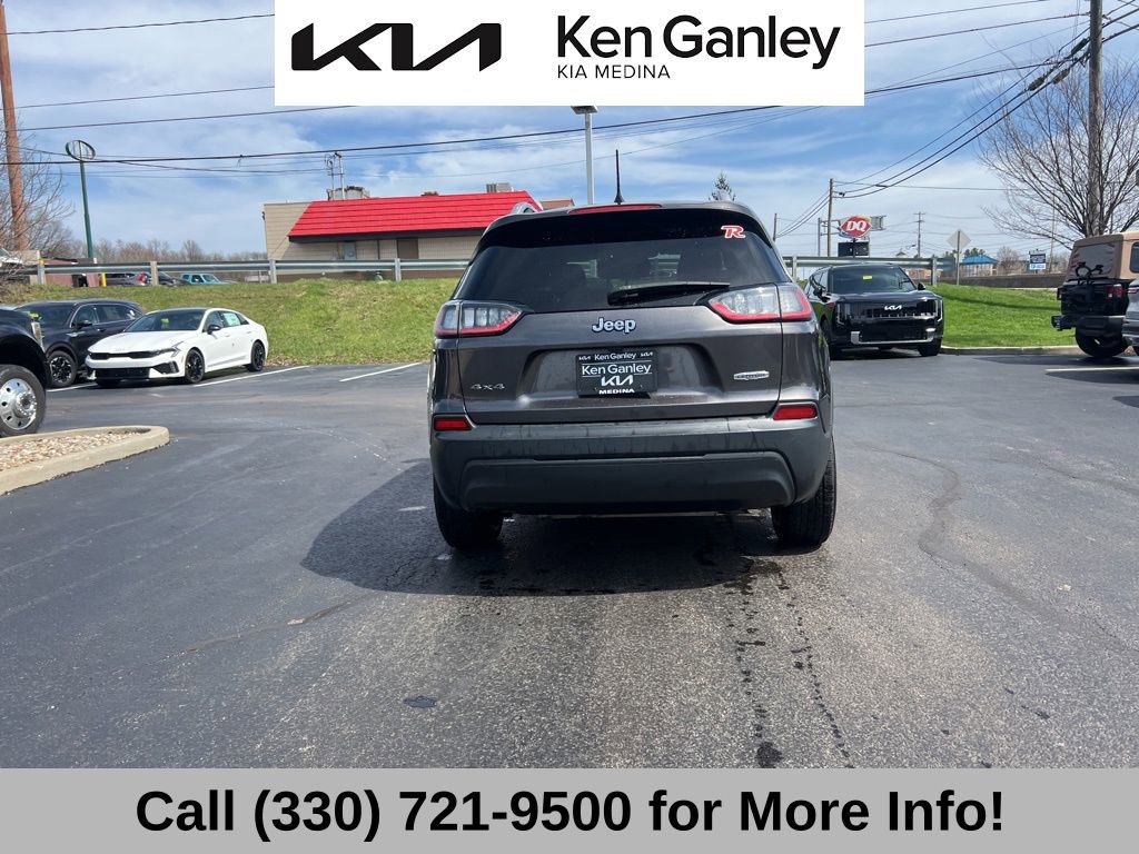 Used 2019 Jeep Cherokee Latitude Plus w/ Cold Weather Group image 11