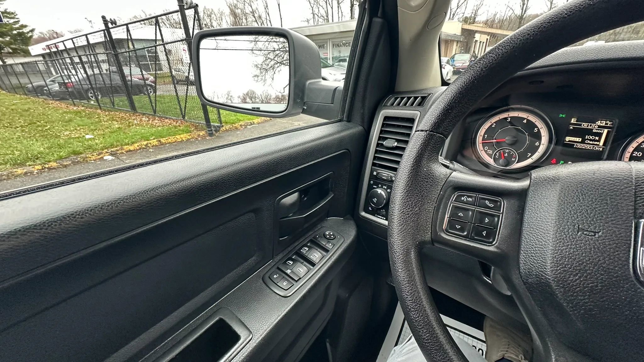 Used 2017 RAM 1500 Express image 15