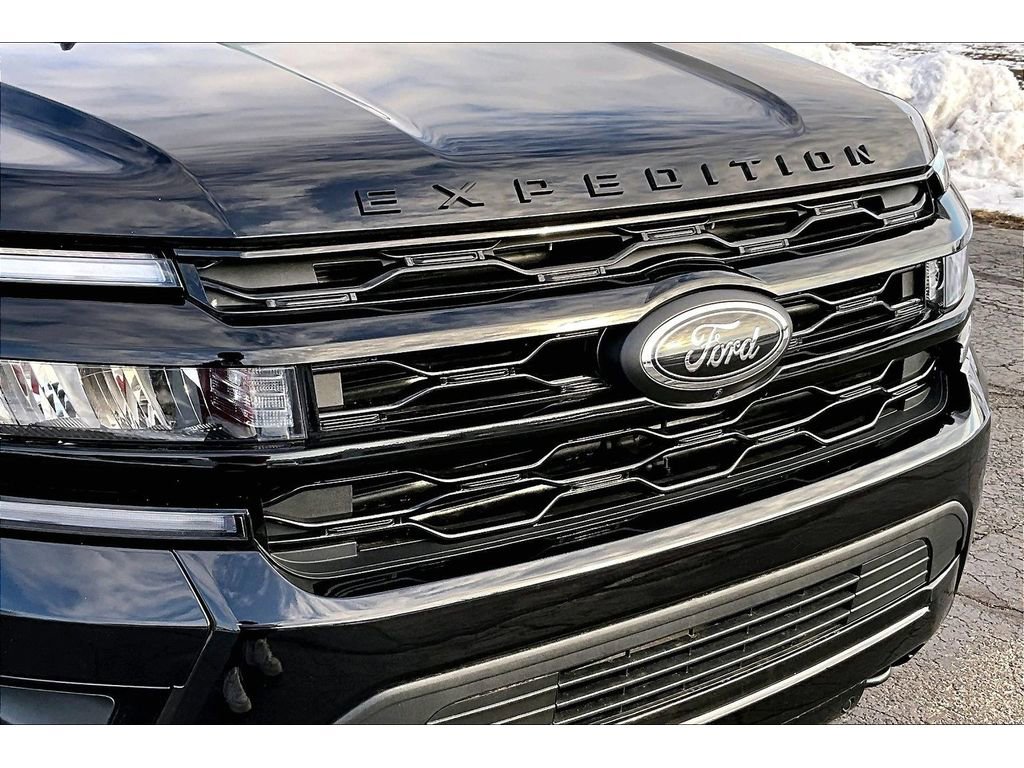 Used 2022 Ford Expedition Limited AWD/4WD image 33