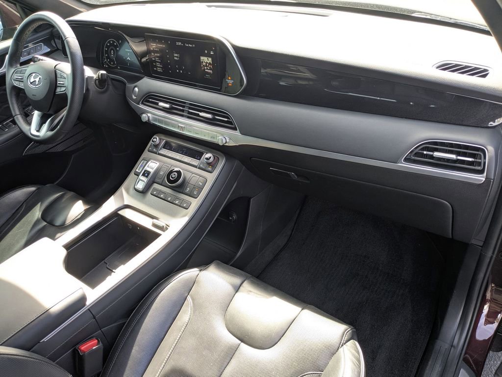 Used 2022 Hyundai Palisade Calligraphy w/ Winter Package image 21