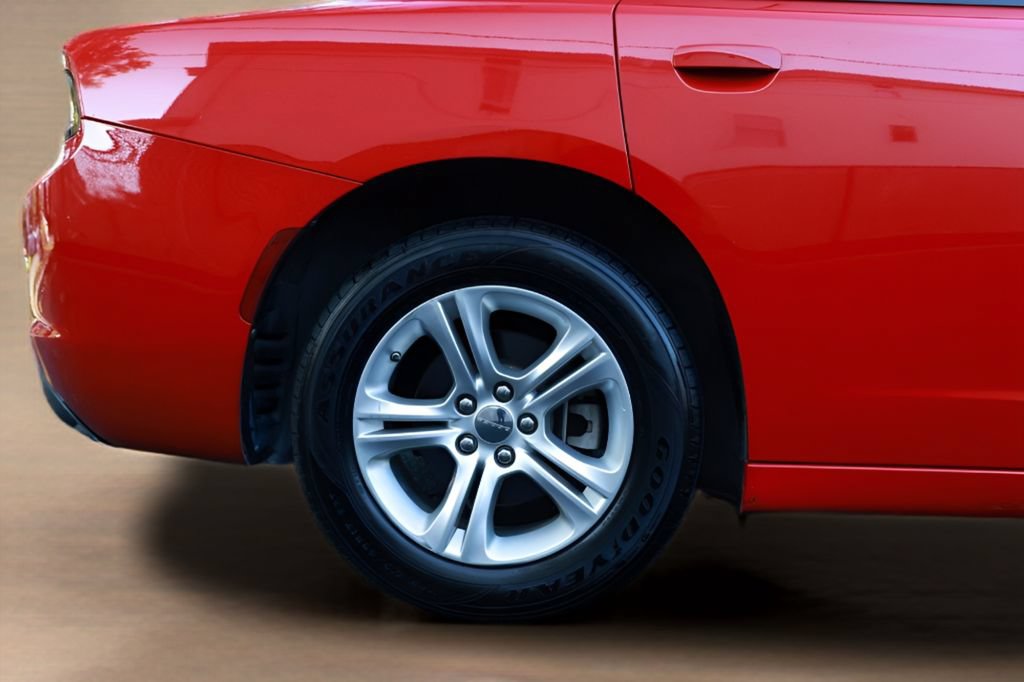 Used 2022 Dodge Charger SXT RWD image 11