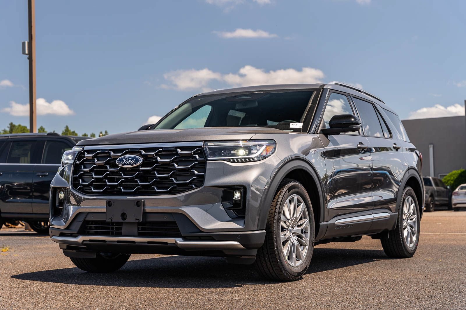New 2026 Ford Explorer Platinum RWD image 2