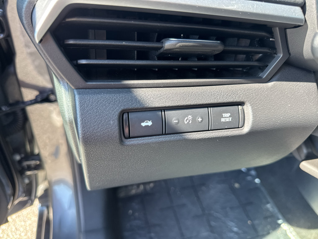 Used 2025 Nissan Altima 2.5 S FWD image 30