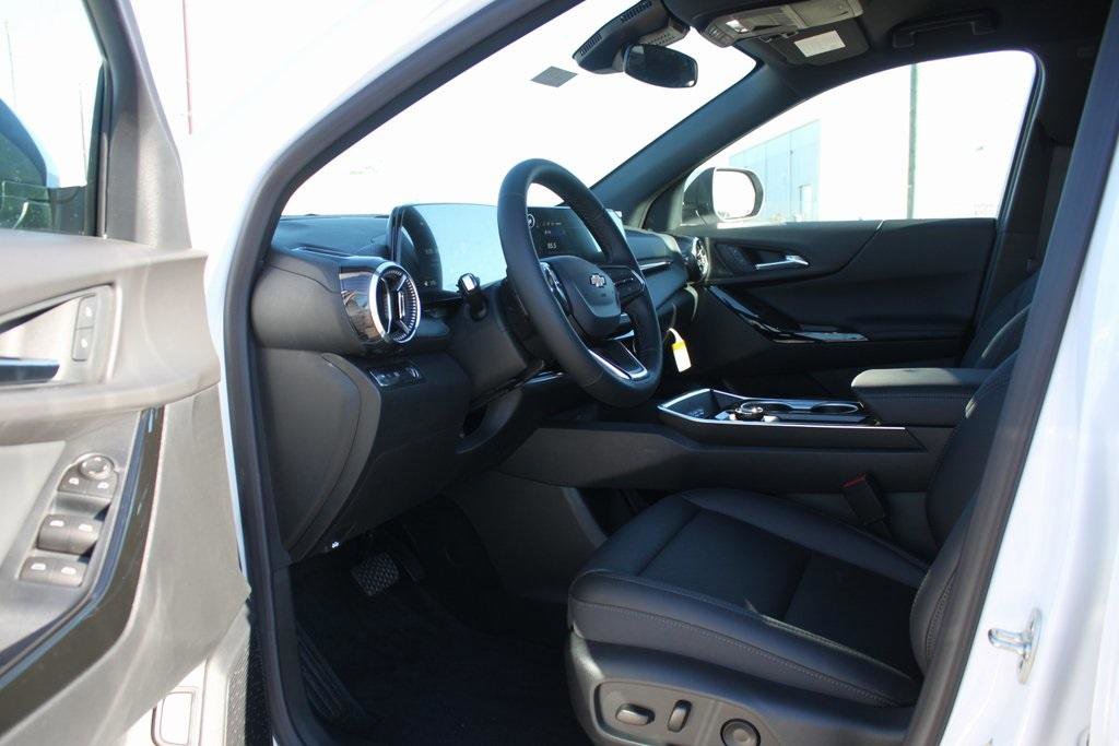 New 2026 Chevrolet Equinox LT w/ Convenience Package II image 11