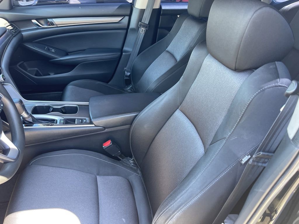 Used 2018 Honda Accord LX image 7