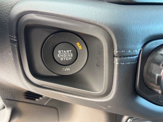 New 2026 Jeep Wrangler Unlimited Sahara AWD/4WD image 13