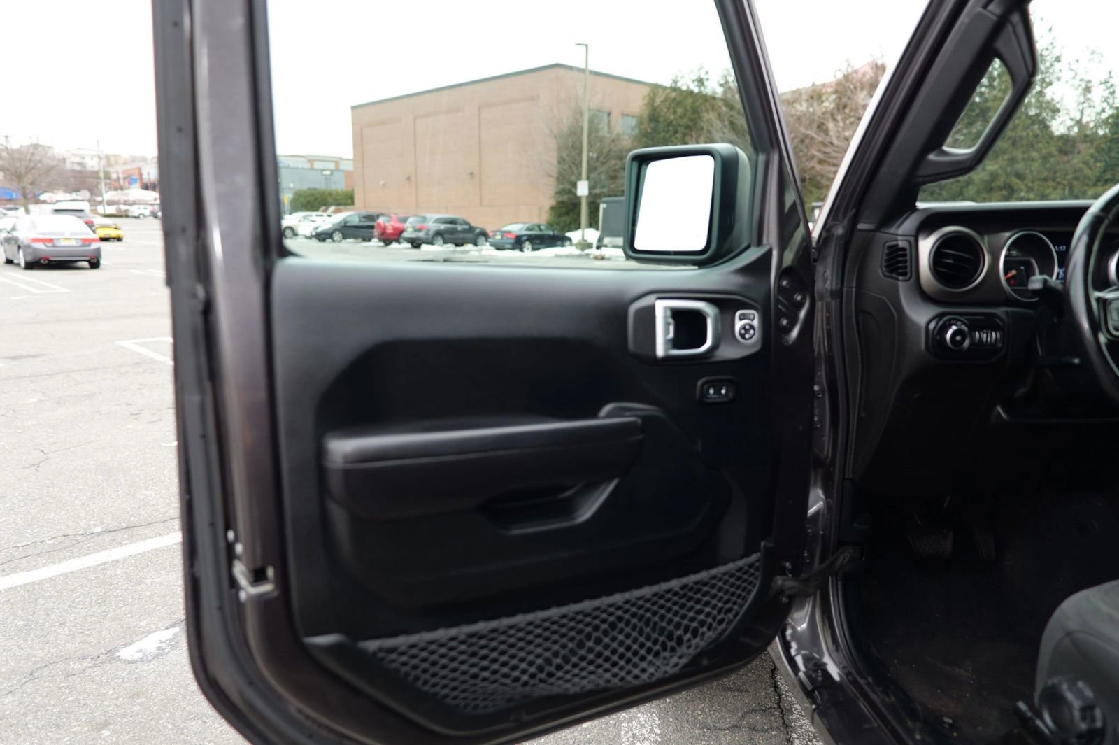 Used 2019 Jeep Wrangler Unlimited Sport S image 16