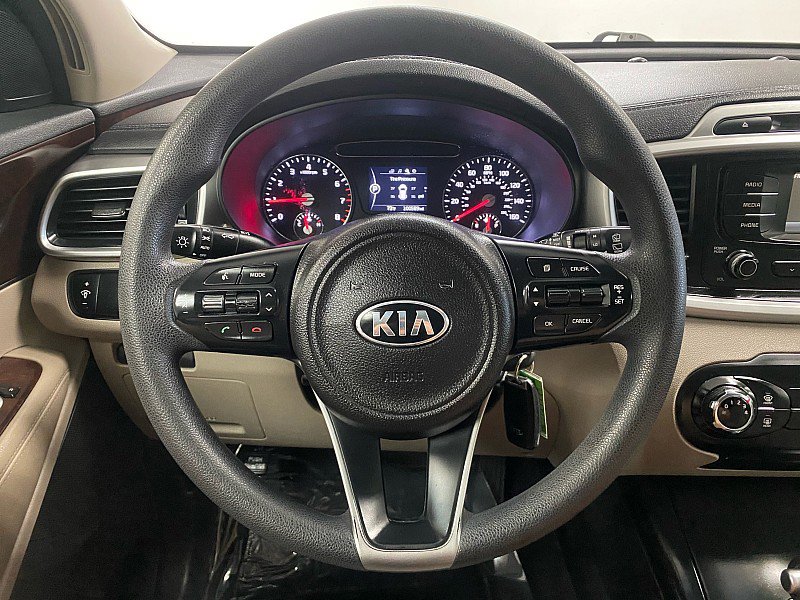 Used 2018 Kia Sorento LX image 17