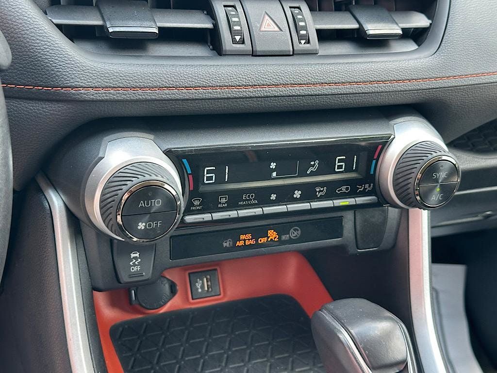 Certified 2024 Toyota RAV4 Adventure AWD/4WD image 27
