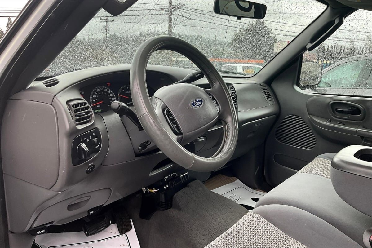 Used 2003 Ford F150 XLT AWD/4WD image 17