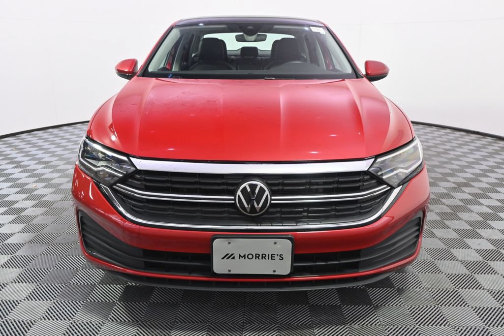 Used 2023 Volkswagen Jetta SE w/ Panoramic Sunroof Package FWD image 10
