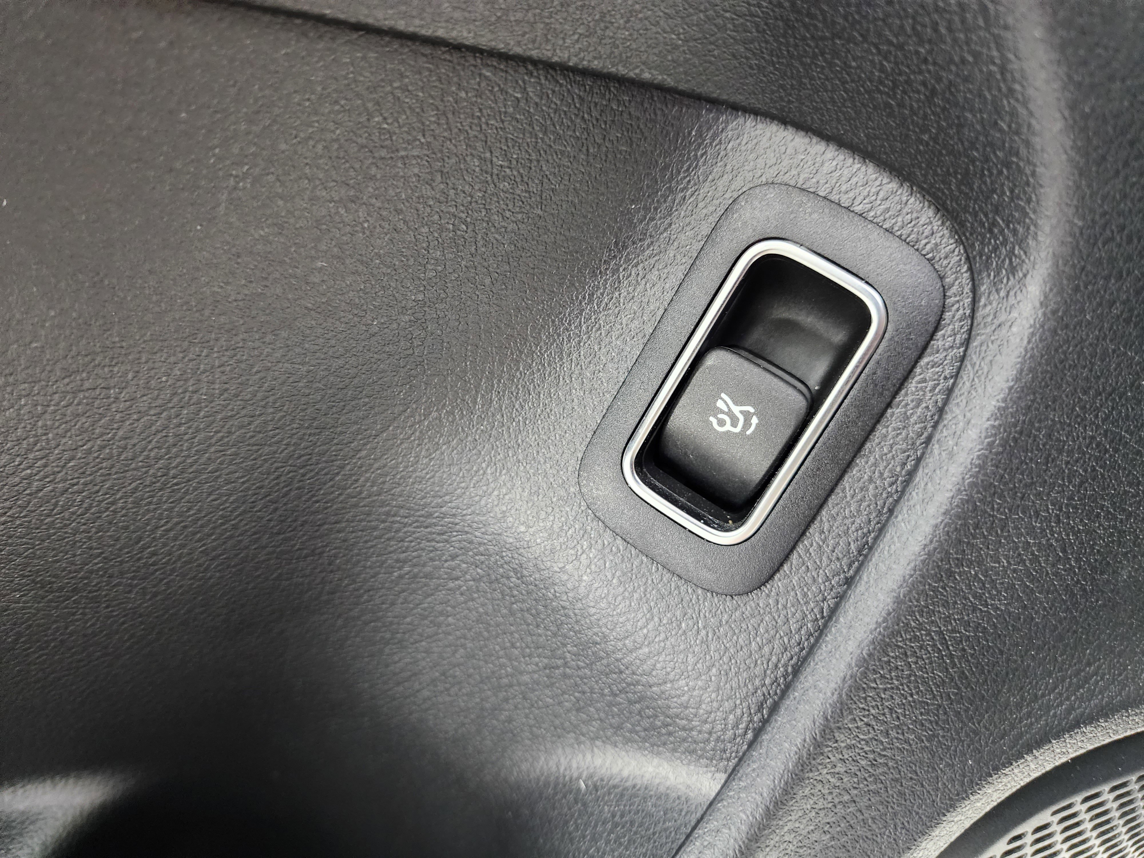 Used 2025 Mercedes-Benz CLA 250 4MATIC image 41