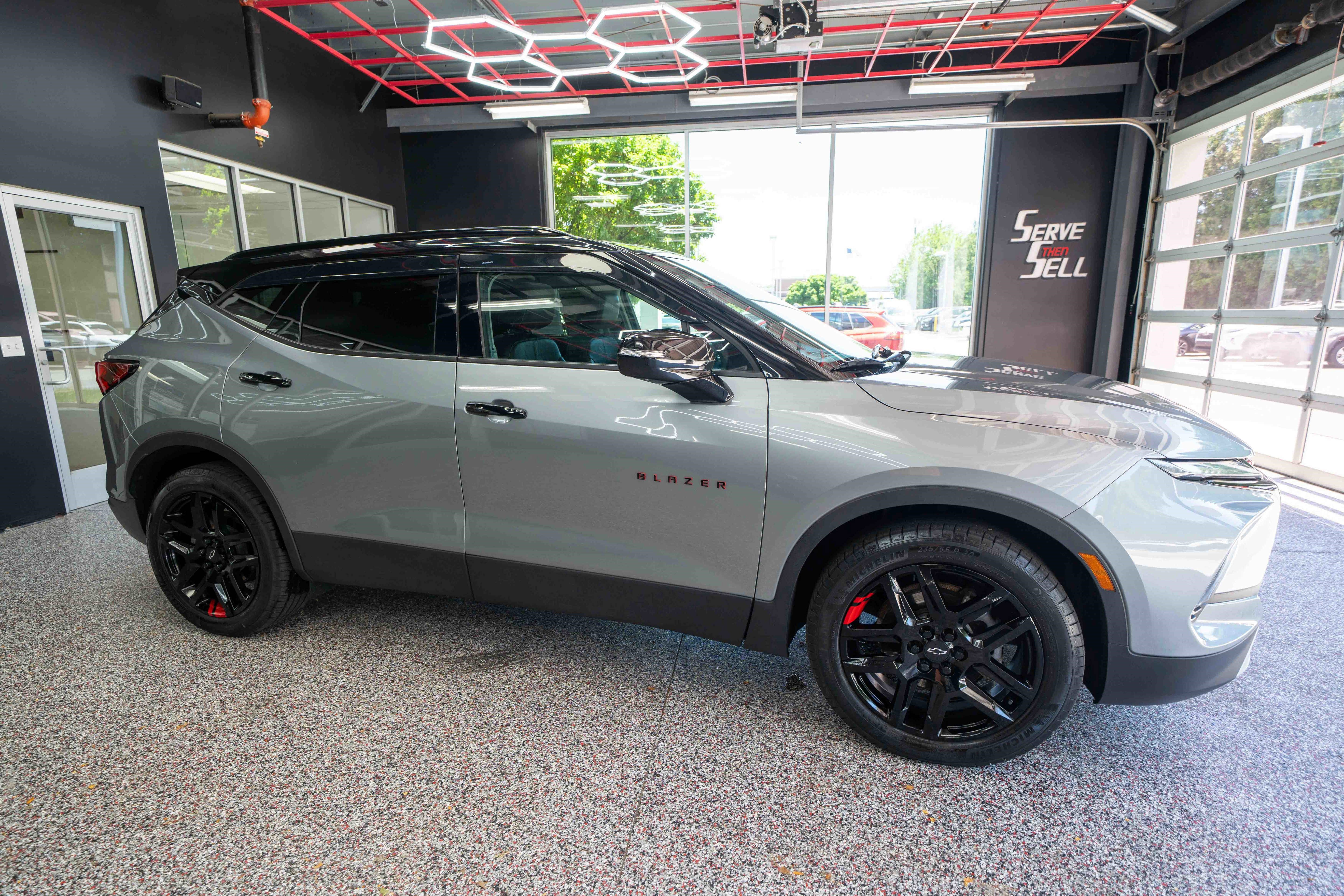 Used 2023 Chevrolet Blazer LT w/ Sound & Technology Package AWD/4WD image 5