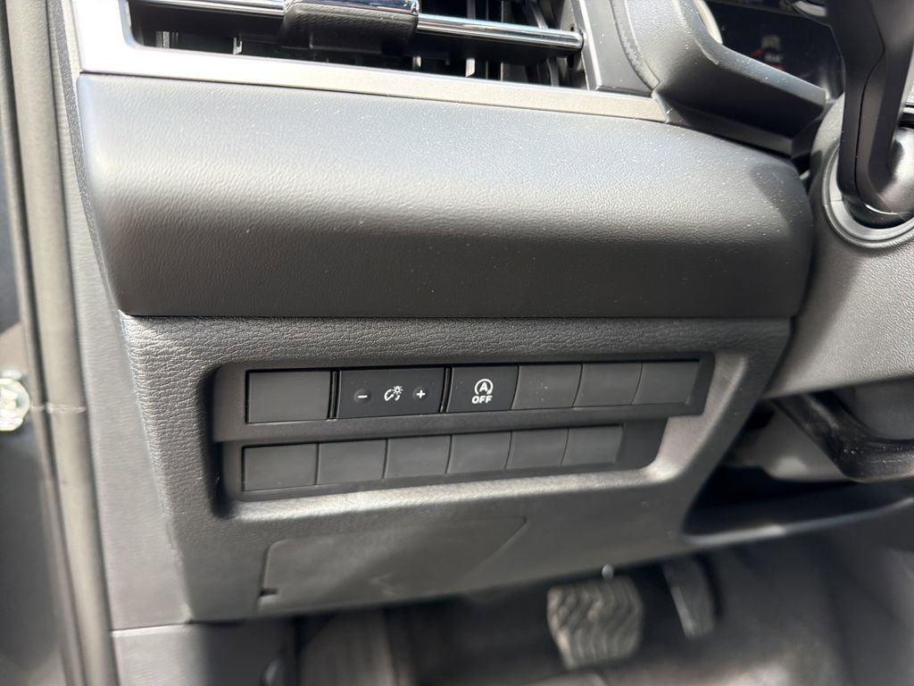 New 2026 Mitsubishi Outlander LE FWD image 17