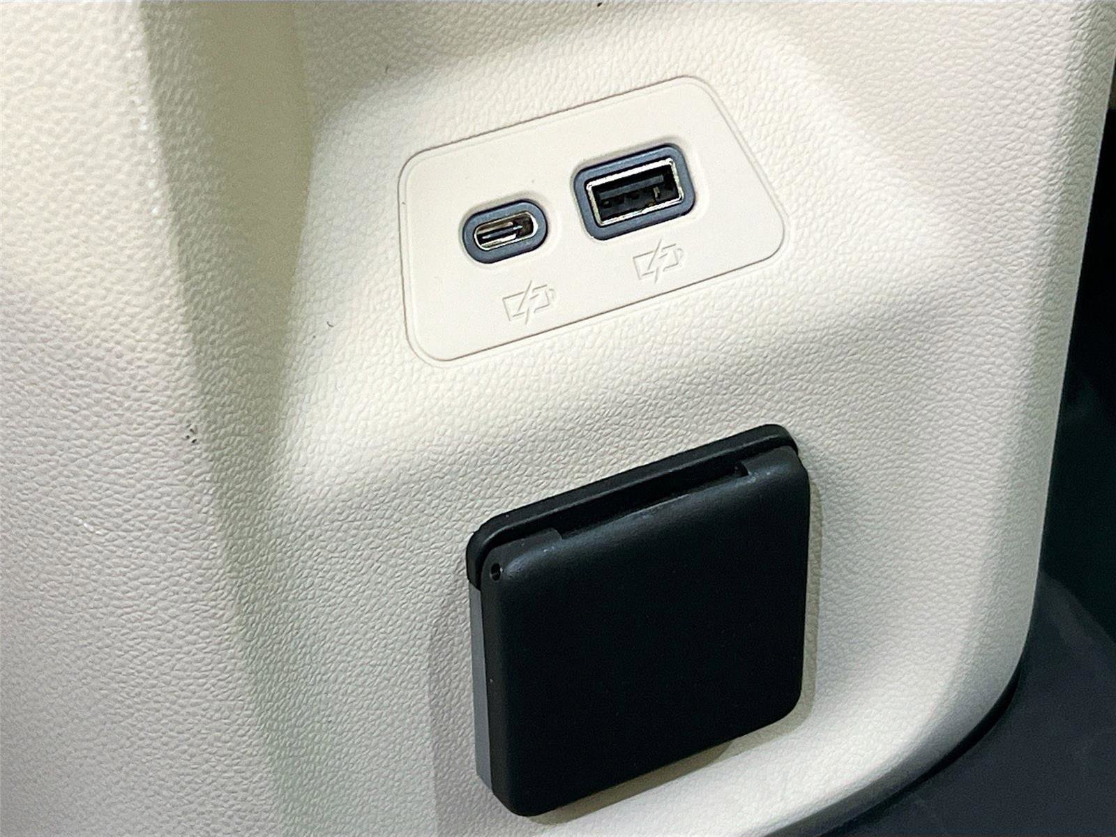 Used 2022 Buick Envision Avenir w/ Technology Package II image 25