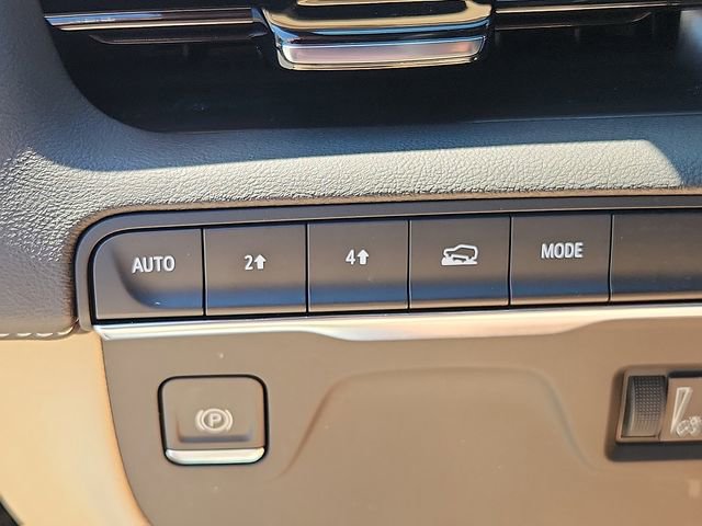 Certified 2024 Cadillac Escalade Premium Luxury w/ LPO, Floor Liner Package AWD/4WD image 27