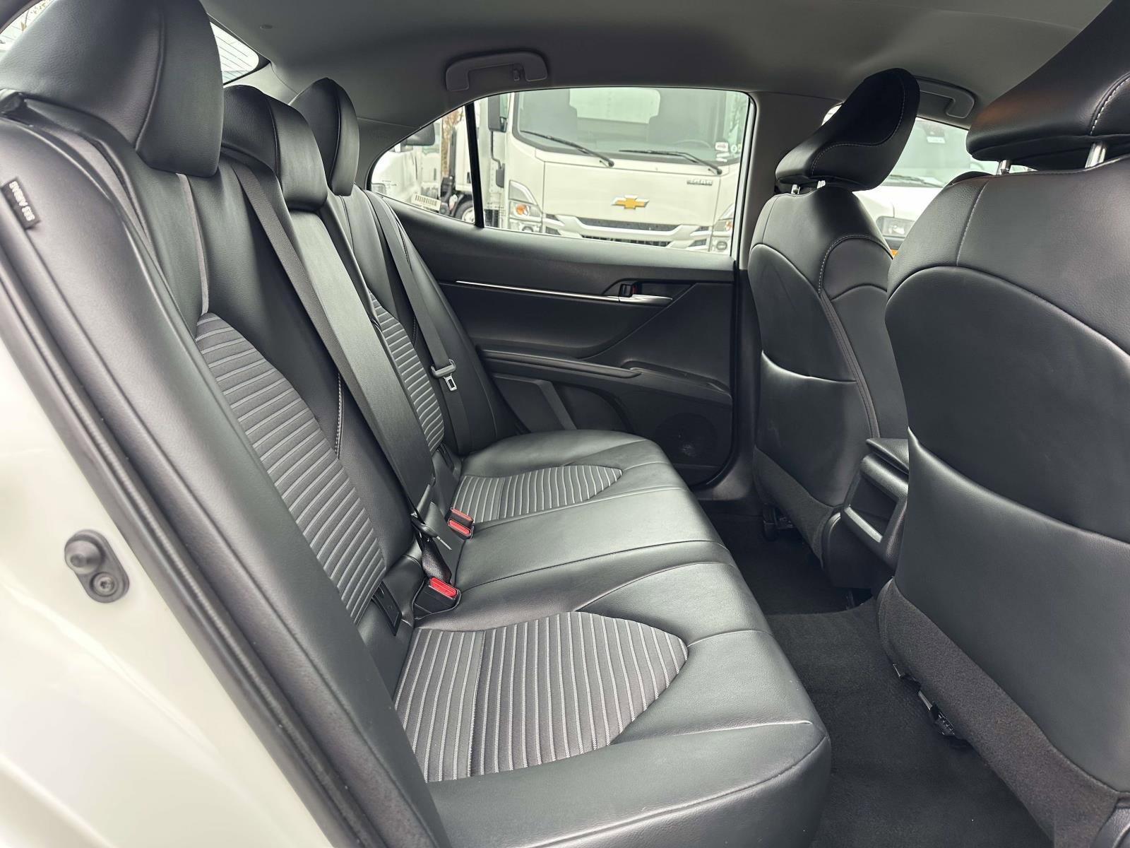 Used 2024 Toyota Camry SE image 25