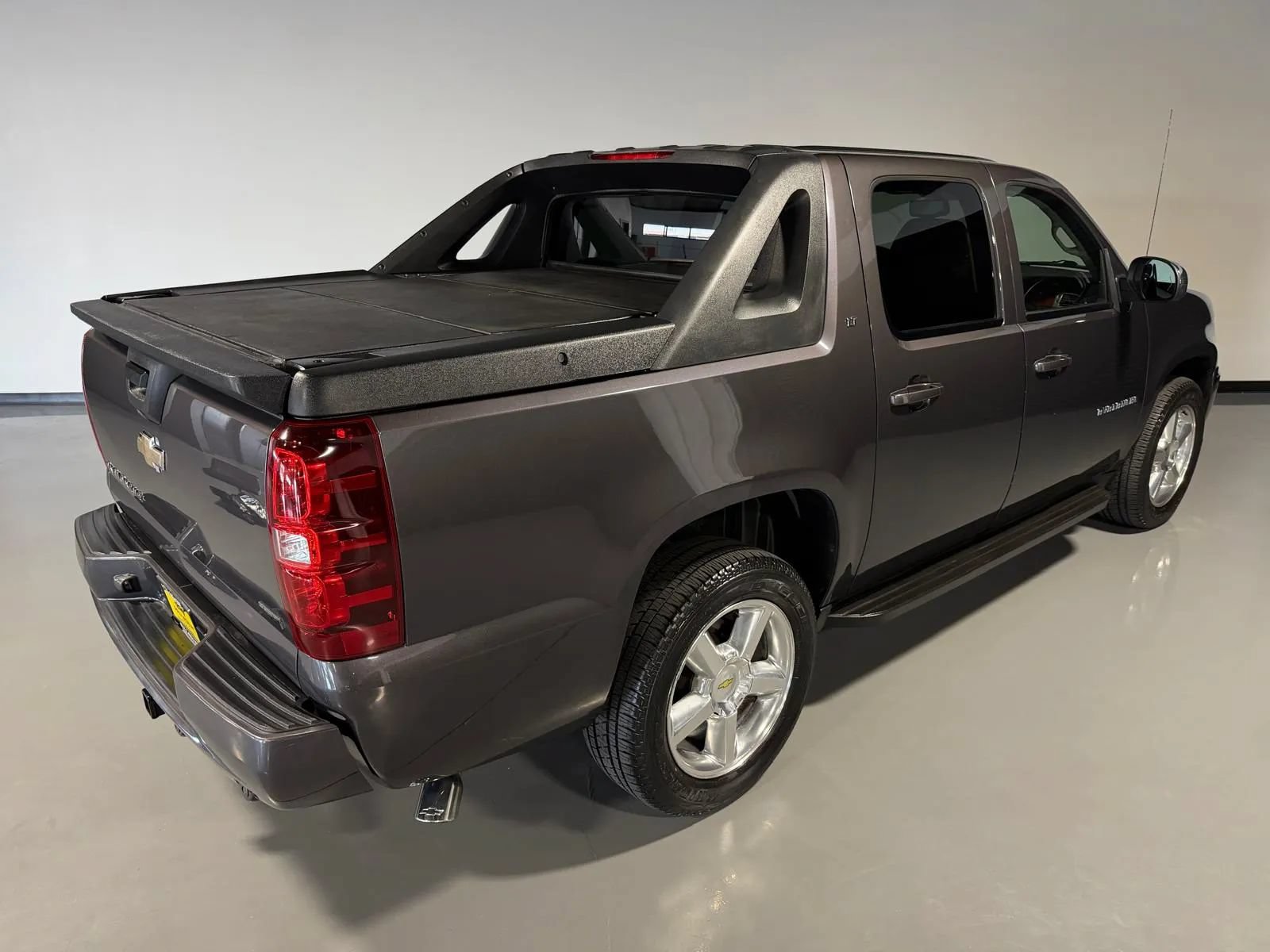 Used 2010 Chevrolet Avalanche LT w/ Luxury Package RWD image 37