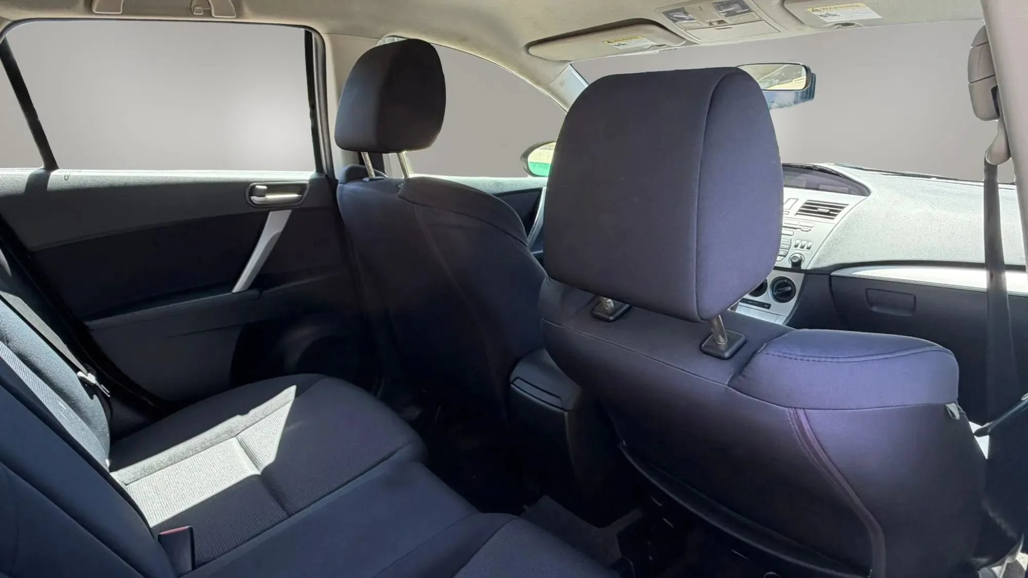 Used 2010 MAZDA MAZDA3 s Sport FWD image 14