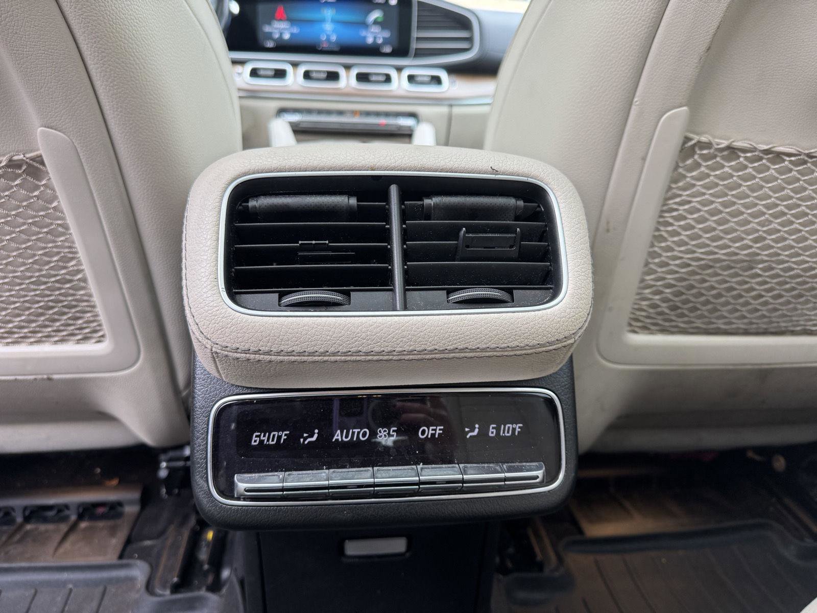 Used 2021 Mercedes-Benz GLS 450 4MATIC image 17