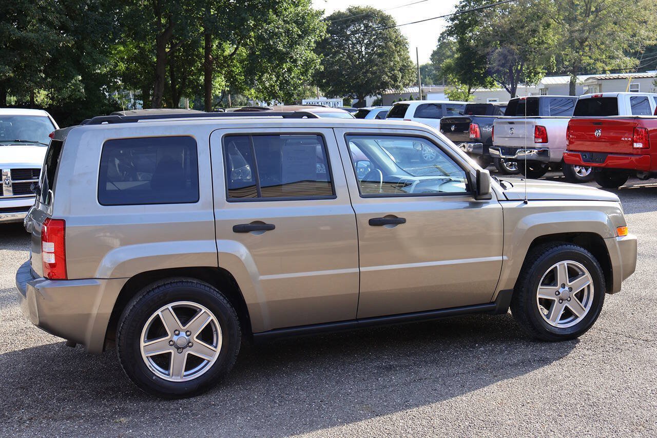 Used 2008 Jeep Patriot Sport FWD image 9