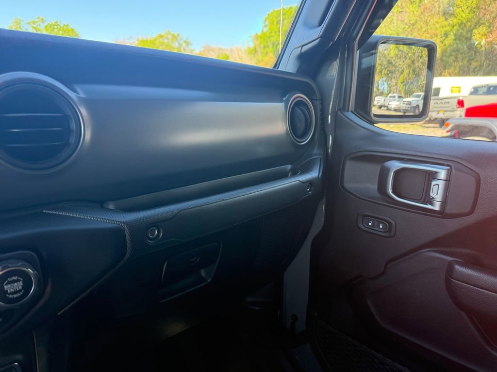 Used 2023 Jeep Gladiator Sport image 27