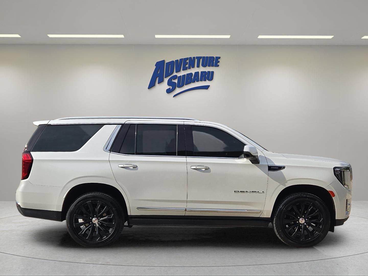 Used 2023 GMC Yukon Denali AWD/4WD image 7