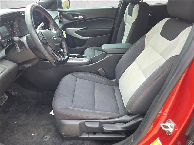 Used 2024 Chevrolet Trax RS w/ Driver Confidence Package FWD image 17