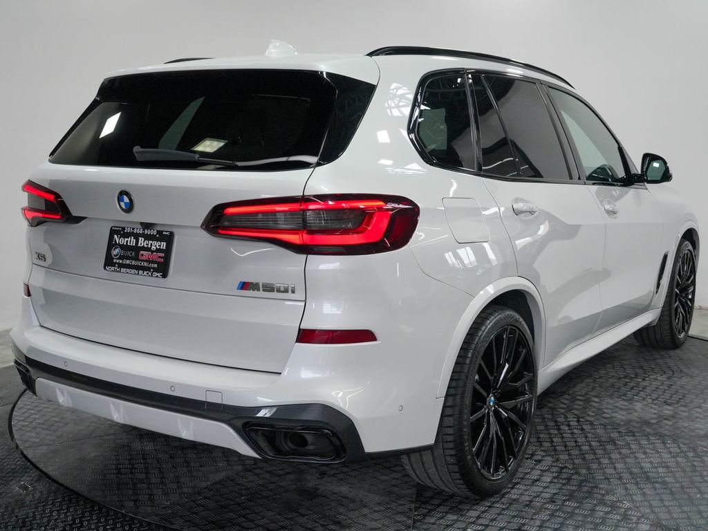 Used 2022 BMW X5 M50i w/ Executive Package AWD/4WD image 8