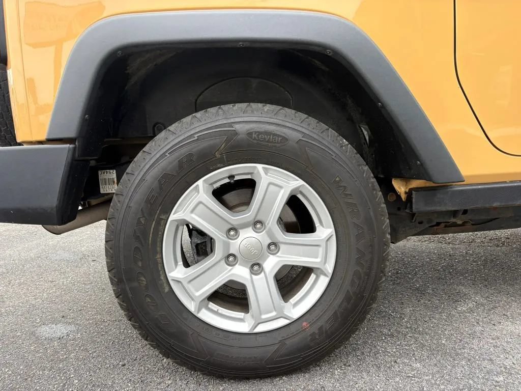 Used 2013 Jeep Wrangler Sport AWD/4WD image 22
