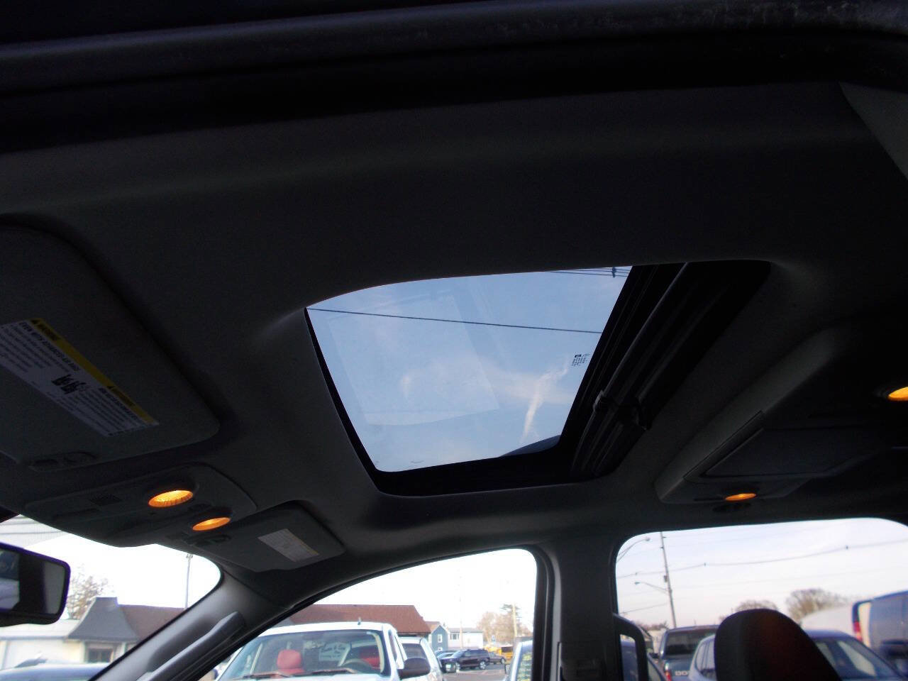 Used 2011 GMC Acadia SLE image 12