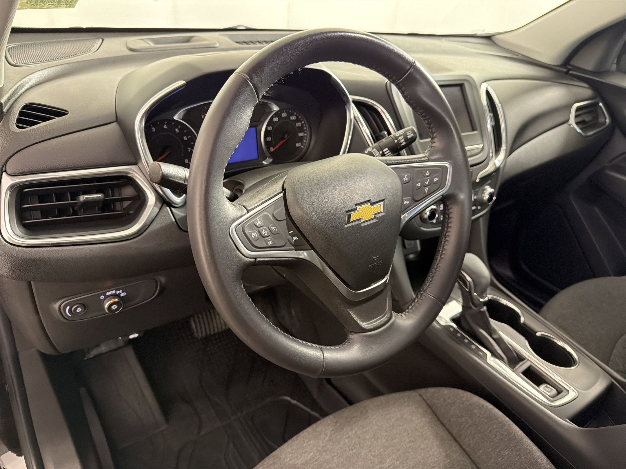 Used 2022 Chevrolet Equinox LT AWD/4WD image 4