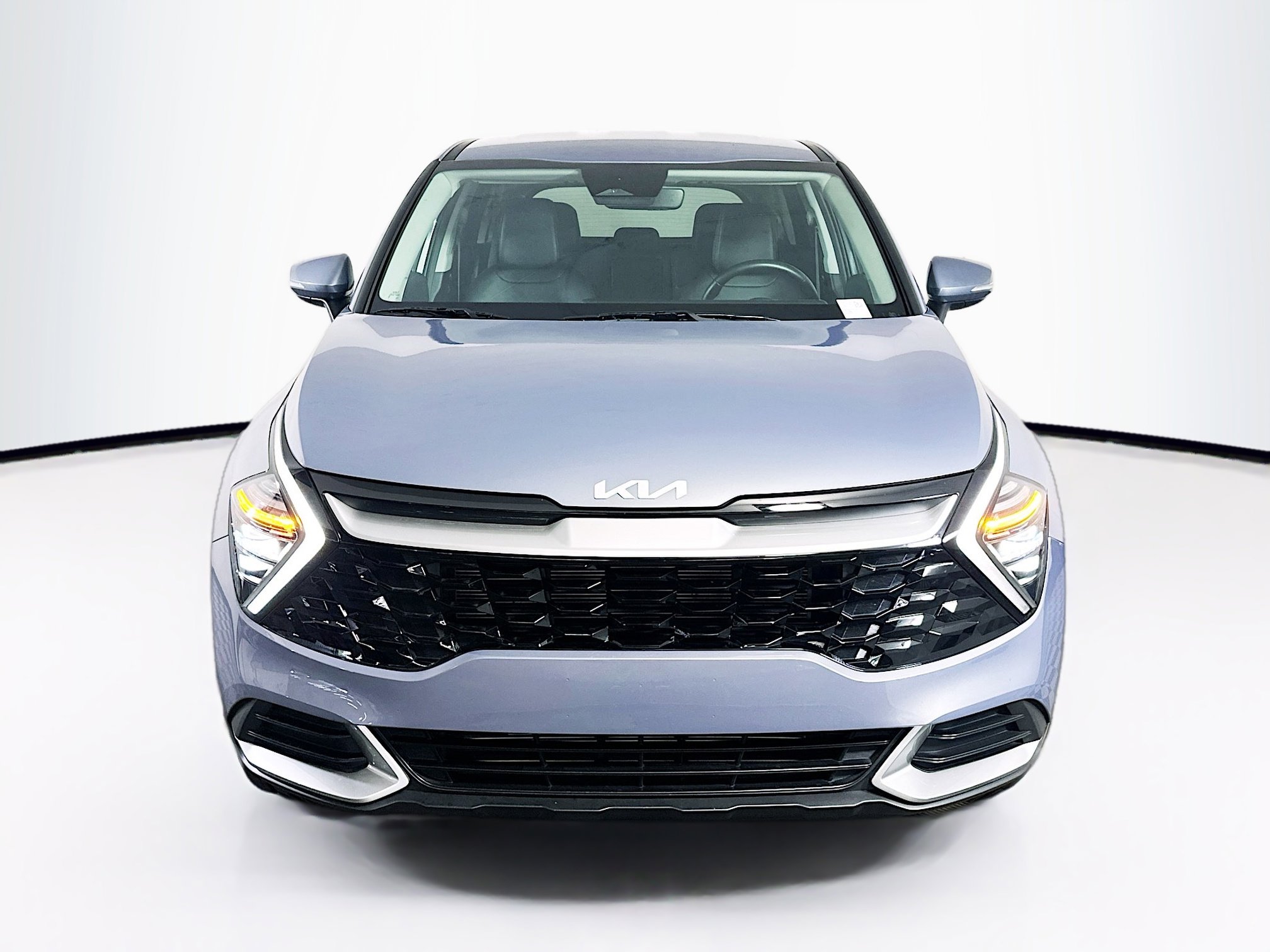 Used 2024 Kia Sportage EX image 2