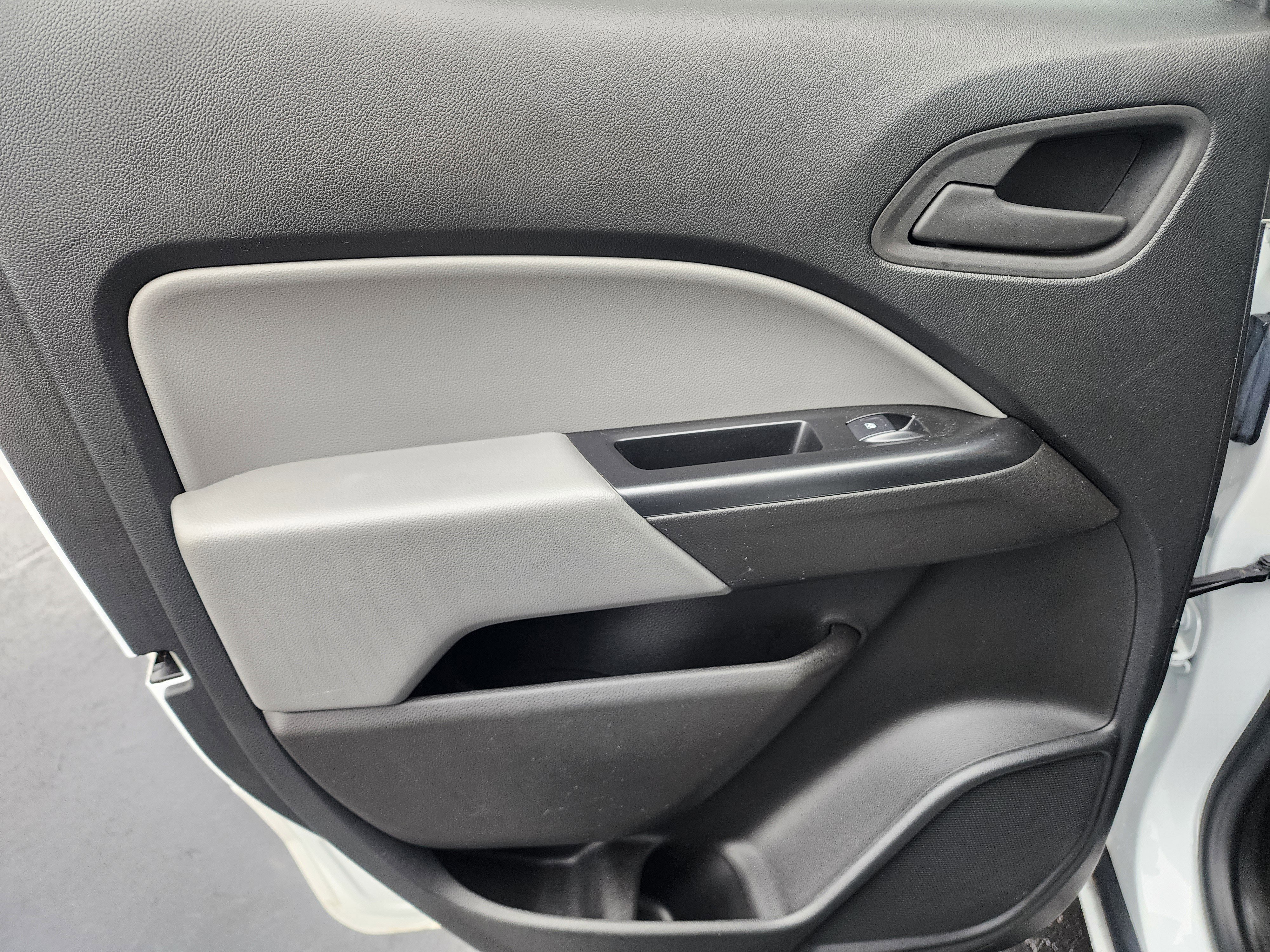 Used 2022 Chevrolet Colorado W/T w/ WT Convenience Package image 17