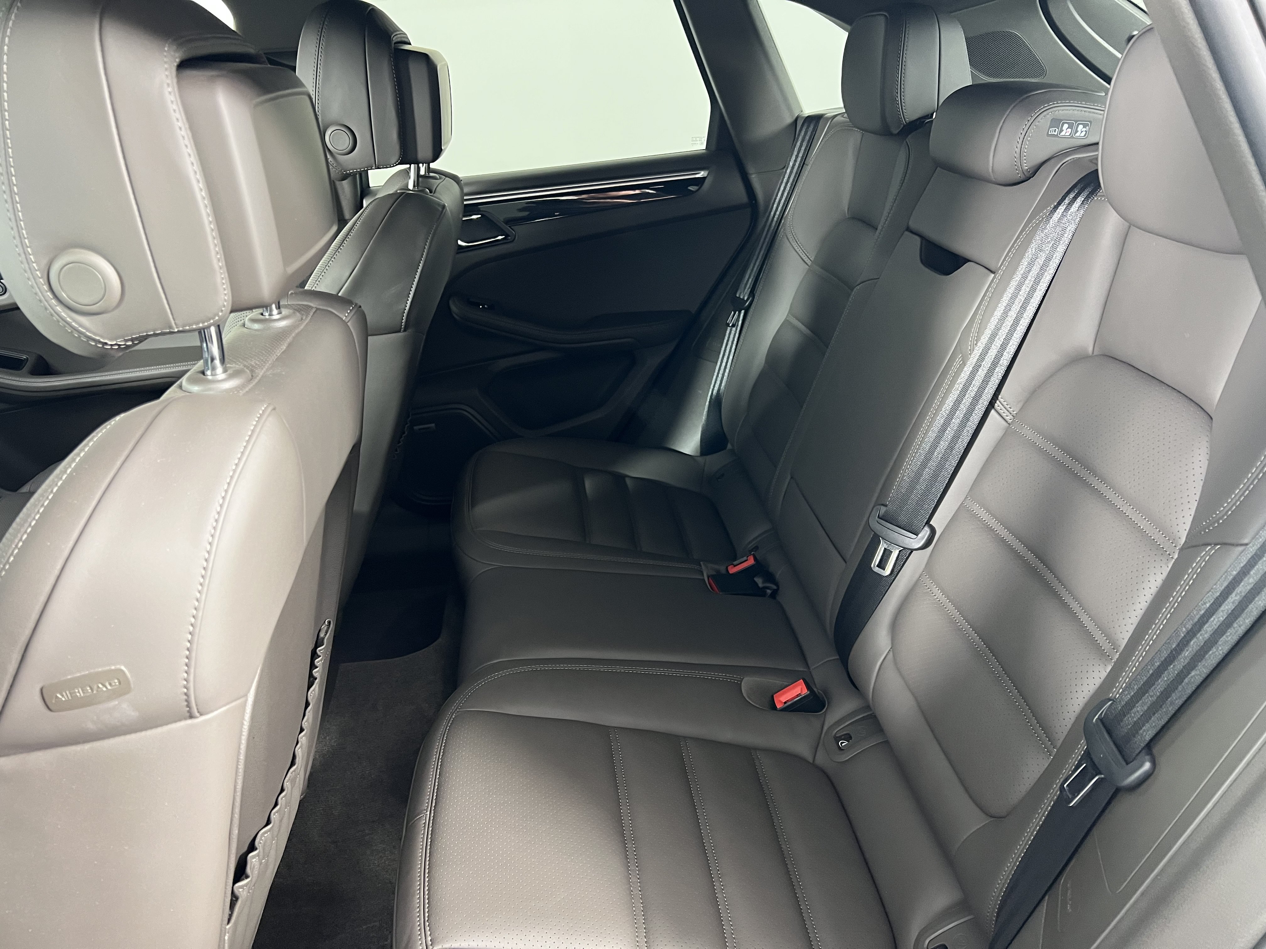 Used 2018 Porsche Macan S AWD/4WD image 19