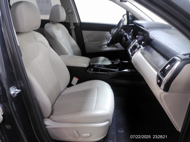 Used 2021 Kia Sorento SX image 28