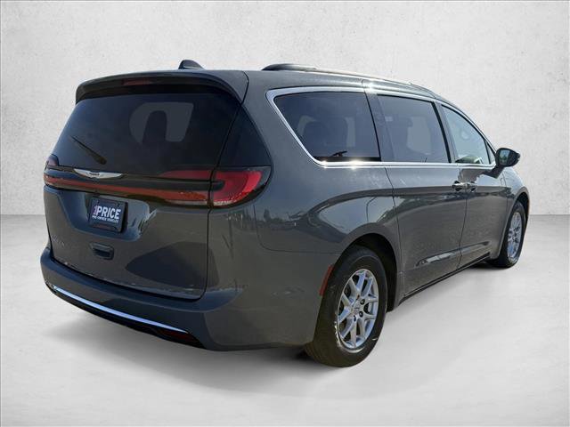Used 2022 Chrysler Pacifica Touring-L FWD image 5