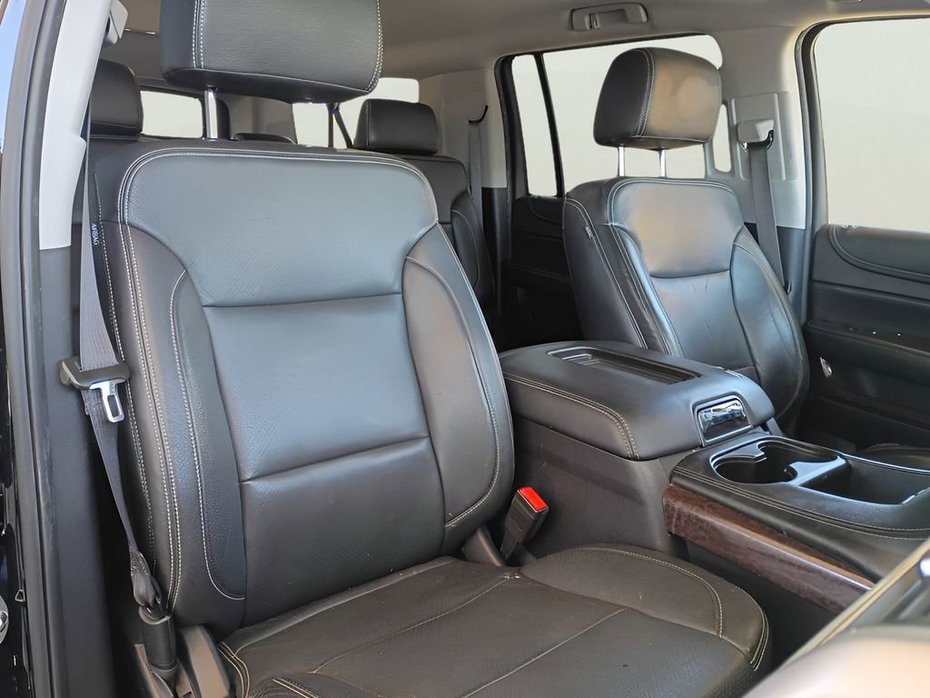 Used 2016 GMC Yukon XL SLE w/ Convenience Package image 3