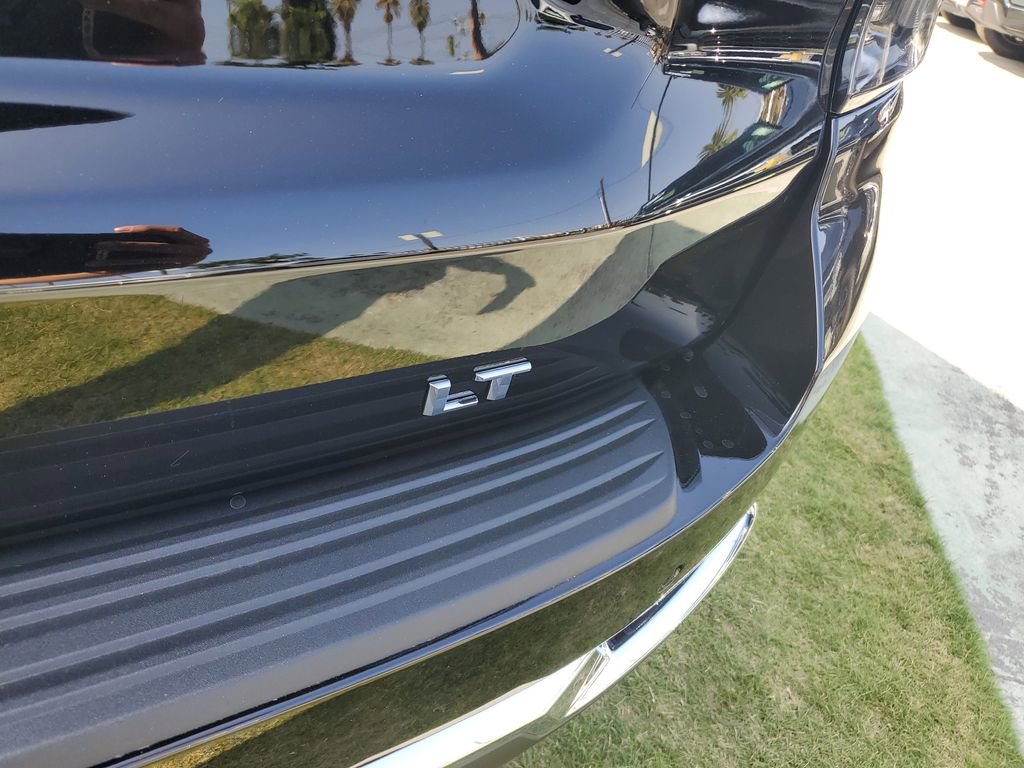 New 2026 Chevrolet Suburban LT w/ Comfort Package image 8