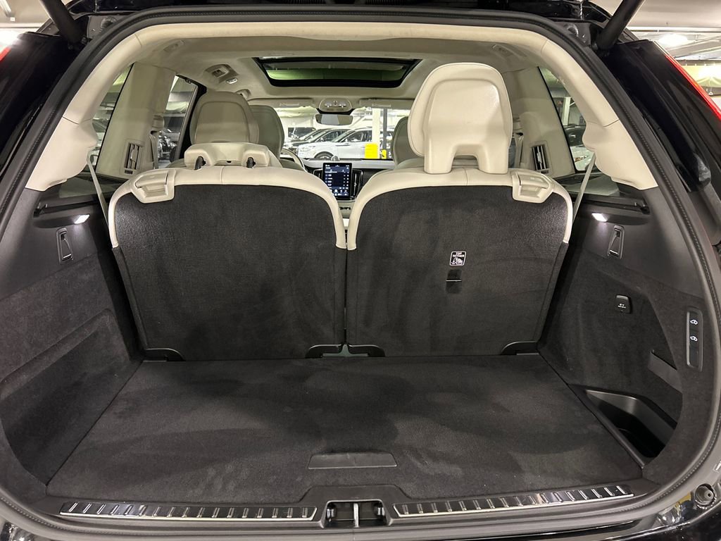 Certified 2025 Volvo XC90 T8 Ultra AWD/4WD image 29