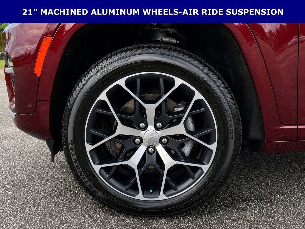 Used 2023 Jeep Grand Cherokee Summit AWD/4WD image 8