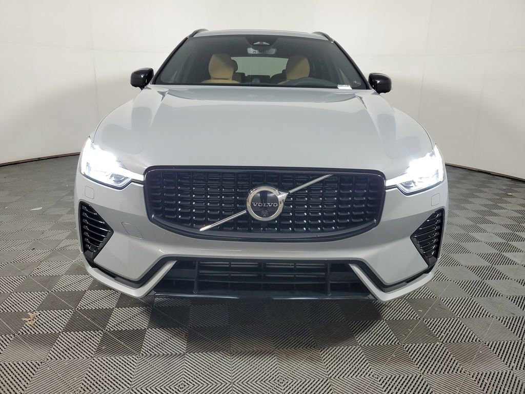 Used 2024 Volvo XC60 T8 Ultimate w/ Climate Package AWD/4WD image 2