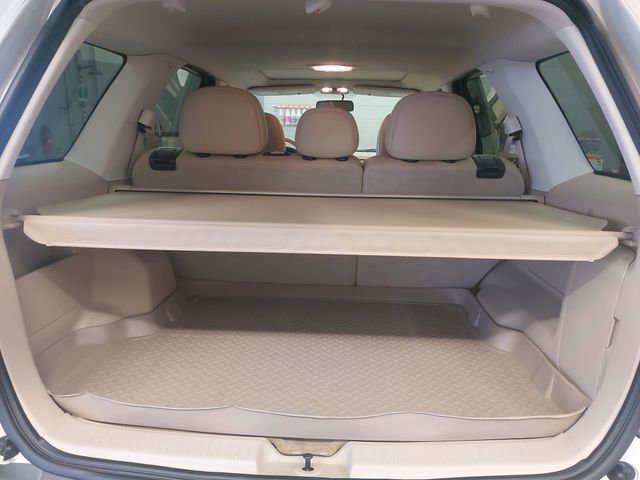 Used 2010 Ford Escape XLT image 12