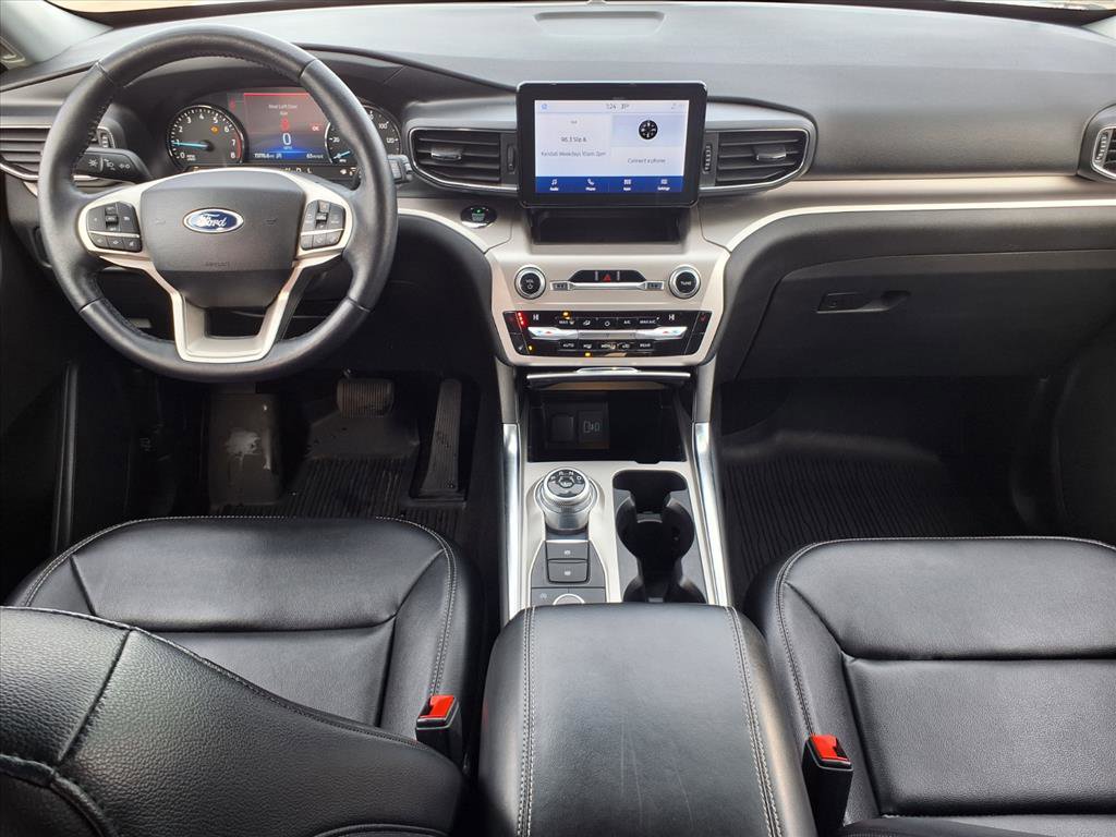 Used 2021 Ford Explorer XLT w/ Equipment Group 202A image 10