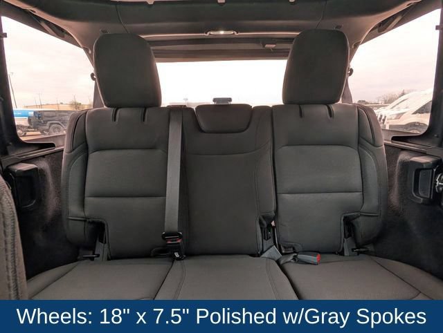 Used 2019 Jeep Wrangler Unlimited Sahara AWD/4WD image 25