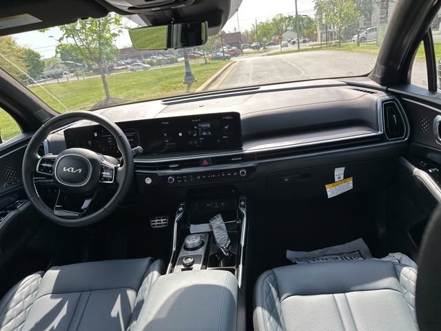 Certified 2025 Kia Sorento SX Prestige image 3